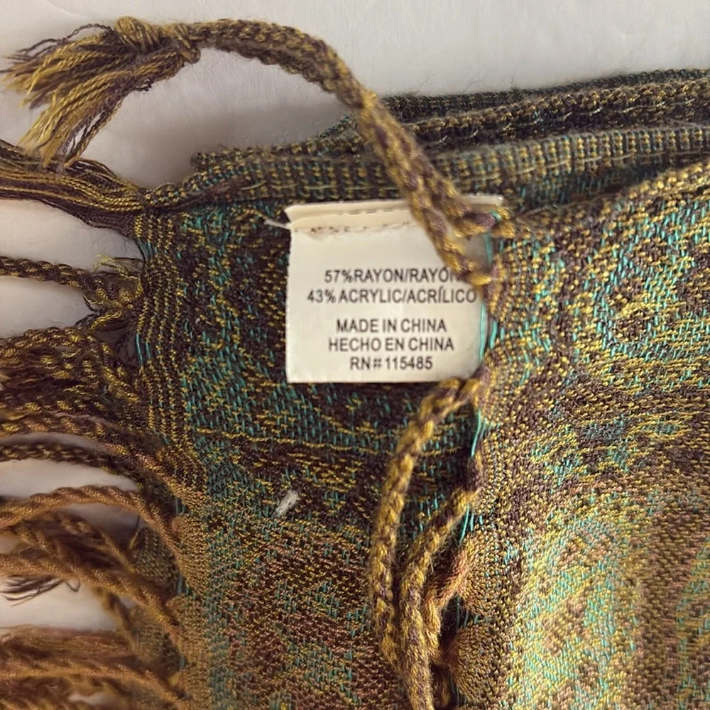 Elegant Multicolor Paisley Shawl